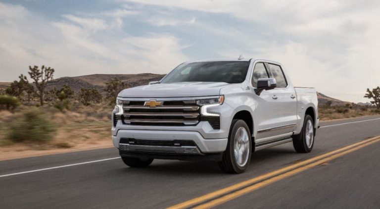 Why the Chevy Silverado Outshines the Toyota Tundra Once Again